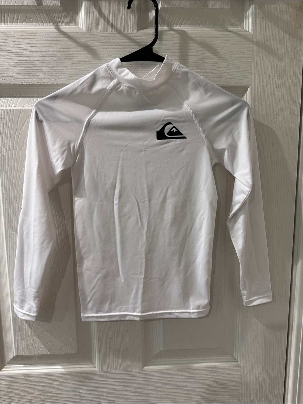 Youth Quiksilver Long Sleeve Rash Guard White Size 8 UPF 50+